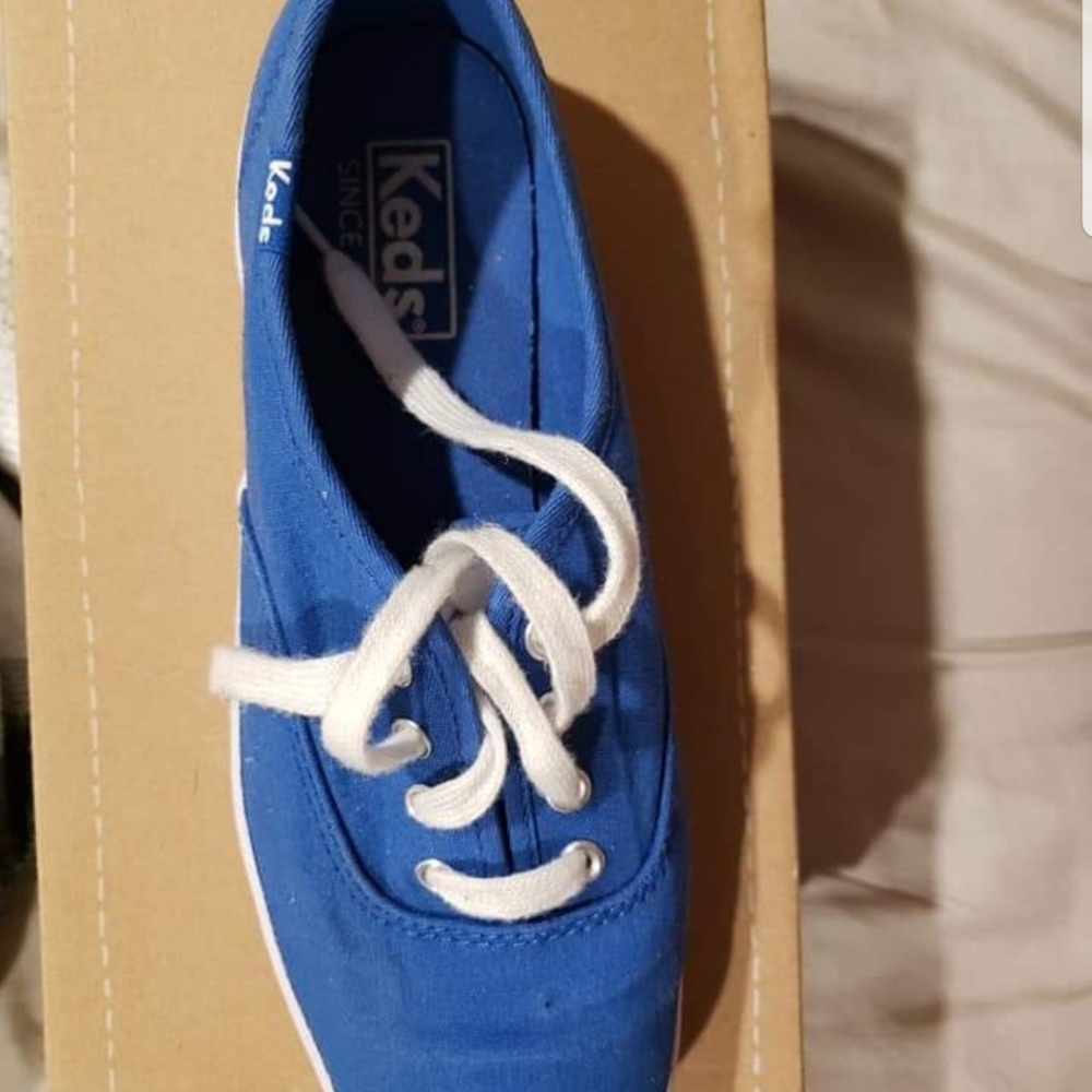 KEDS - Picture 2 of 2